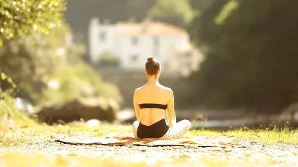 LA CALE : INITIATION AU YOGA