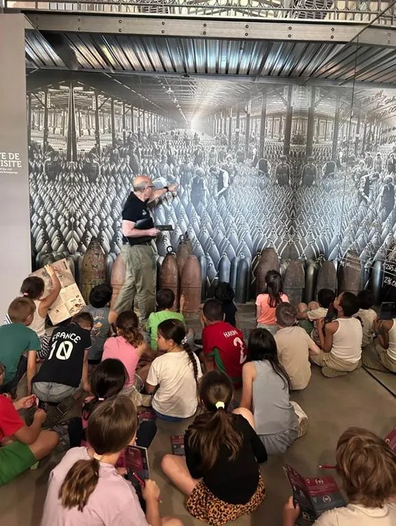 Visite guidée Mission Guerre et Paix : les collections à hauteur d'enfants