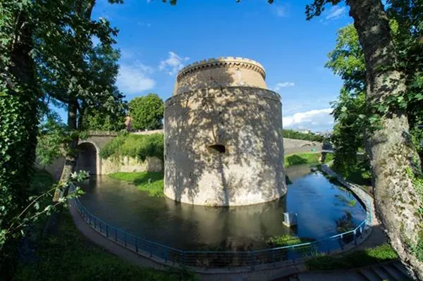 Visite guidée de Mézières et de la Tour du Roy