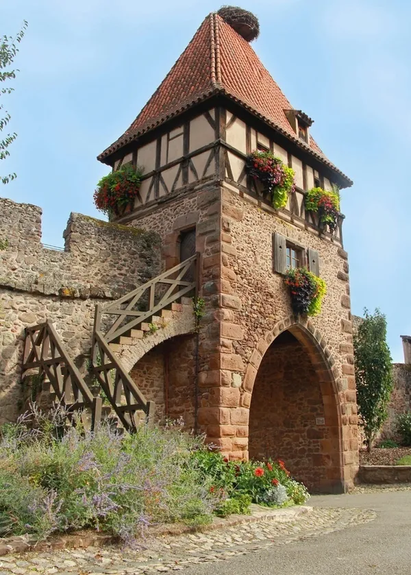 Ouverture de la Tour des Sorcières
