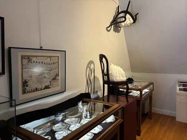 Visite guidée au musée Benoît-De-Puydt