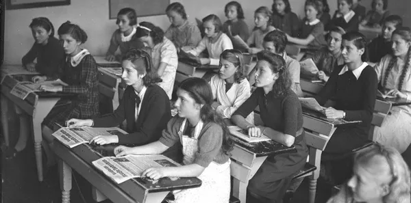 « Une adolescence annexée » Projection-échange