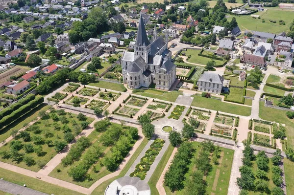 Visite guidée sur l'histoire de l'abbaye et des jardins