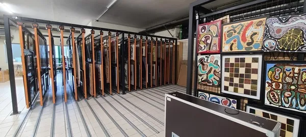 Visite guidée des réserves du fonds départemental d'art contemporain