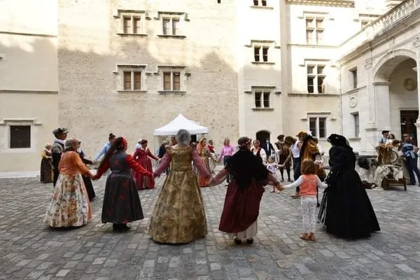 Musique et danses et de la Renaissance au temps d'Henri IV