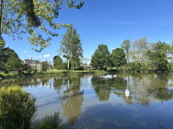 Un jardin en Haut-Anjou, visite du parc et des jardins du château de la Montchevalleraie à Aviré /Segré-en-Anjou-bleu