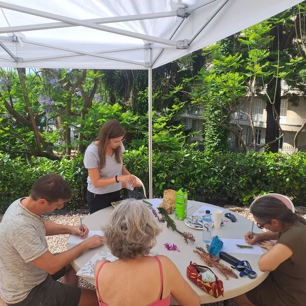 Atelier de dessin botanique par Anita Hunor