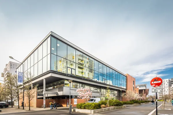 Visites guidées : à la découverte de la Bibliothèque universitaire d'Évry