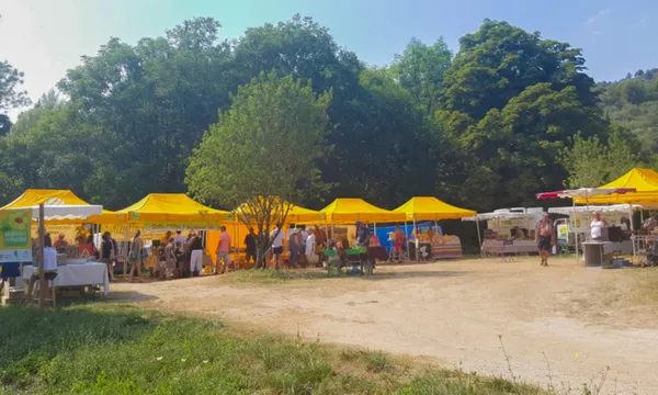 04 - Marchés paysans de l'été à Moustiers