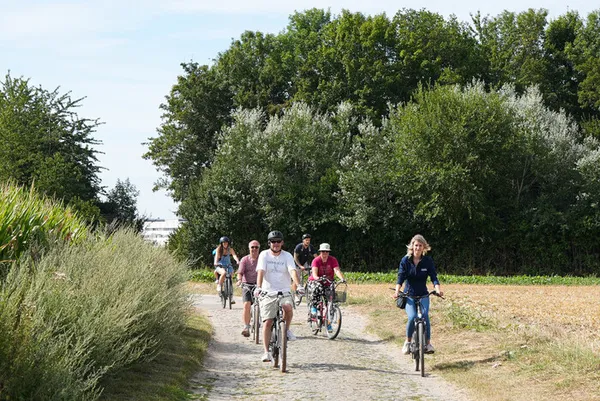 Échappées à vélo électrique - Douai de parcs en jardins