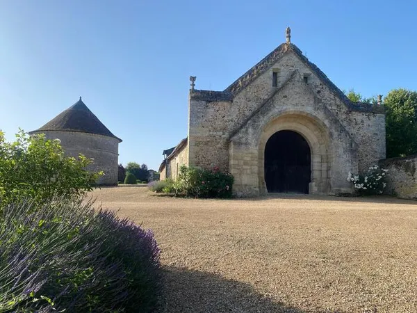 Visite historique du prieuré de Lavaray