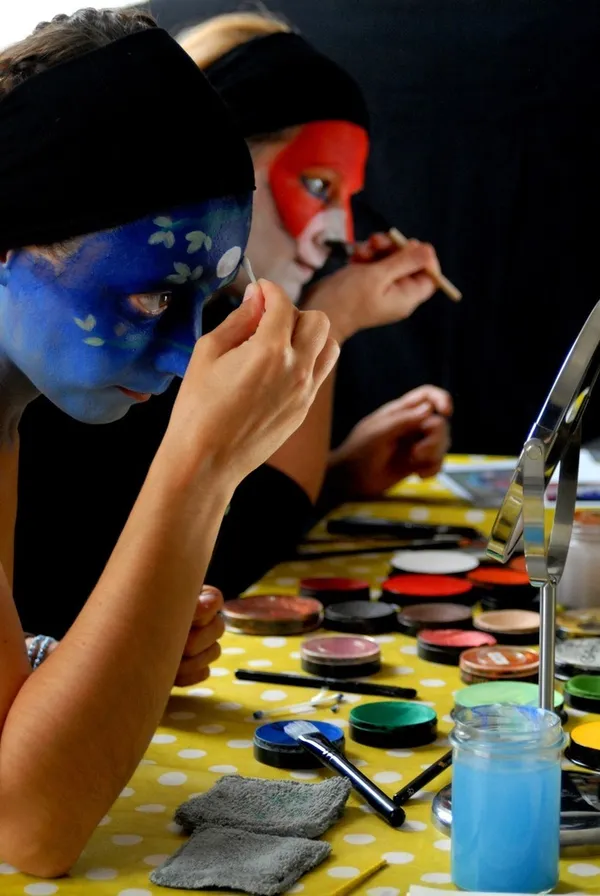 Atelier ados, adultes : « Atelier Face Painting – Oiseaux flamboyants » (dès 13 ans)