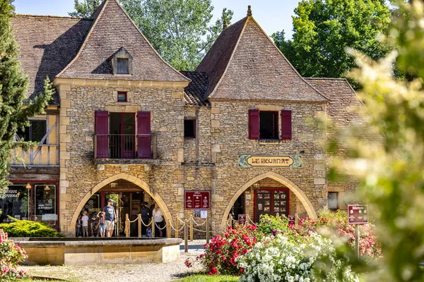 Visite commentée : un voyage en 1900… dans un village-musée unique en France !