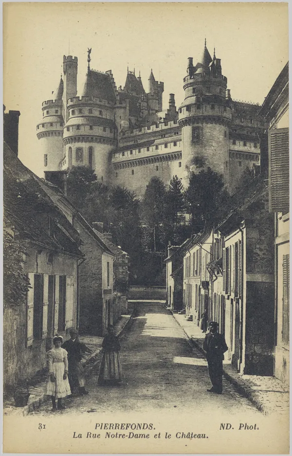 La carte postale au regard des monuments [titre provisoire]