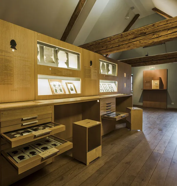 Visite libre du musée à la nuit tombée