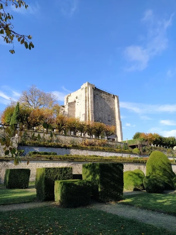 Le Donjon de Moret, visite d'une ancienne Demeure Royale