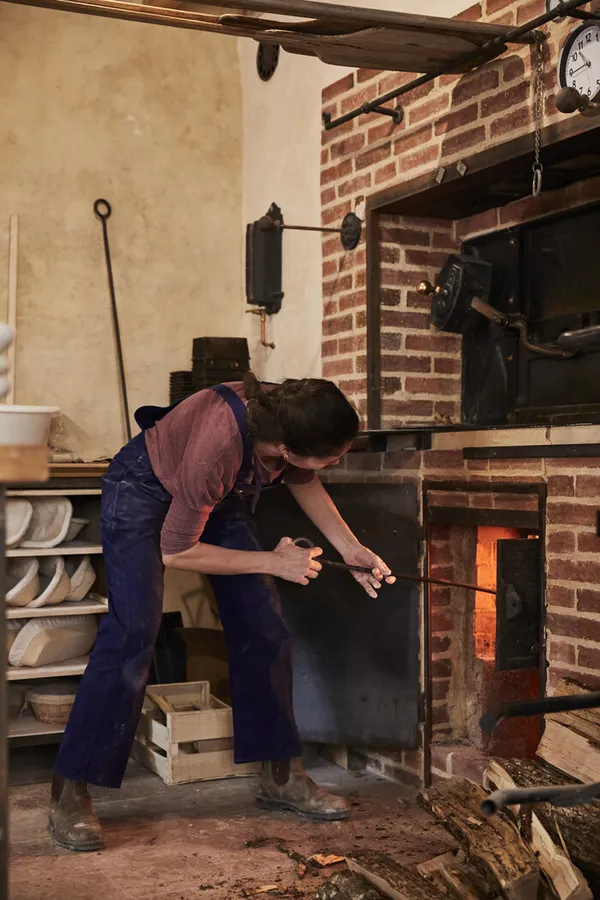 Visite d'un fournil avec four à bois à gueulard
