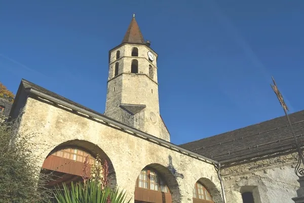 Partez à la découverte de l'église paroissiale Saint-Pierre