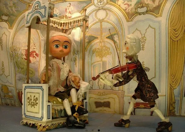 La symphonie des jouets - par la Cie Mariska Val-de-Loire