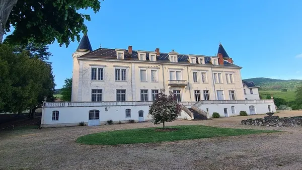 Visite du Château des Ardillats et exposition temporaire
