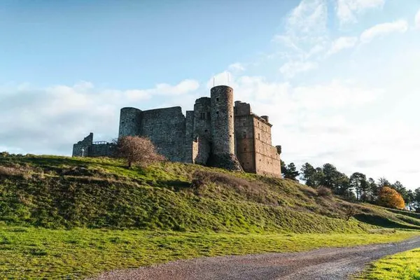 Archéologie : le château de Portes, un promontoire à décrypter