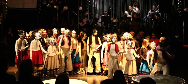 LE BAL MARIONNETTIQUE