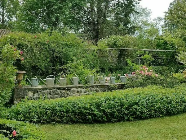 Découverte et promenade dans le jardin