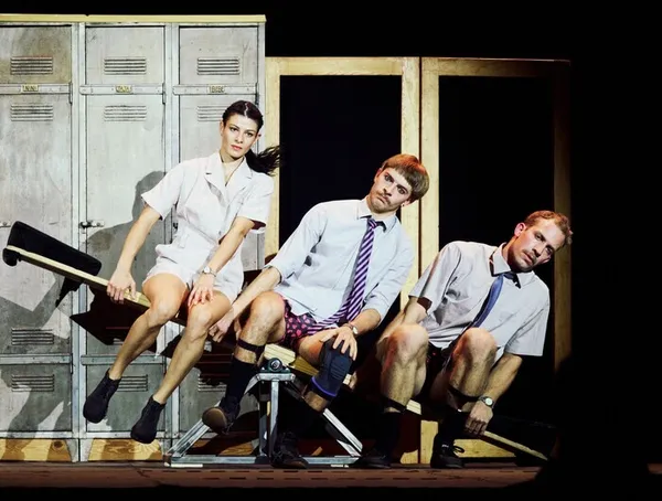 Kostüm par le Trio les Triphasés