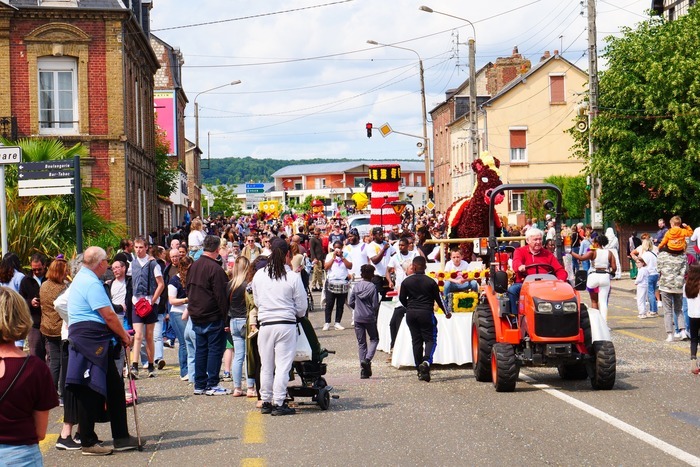Cavalcade de chars fleuris
