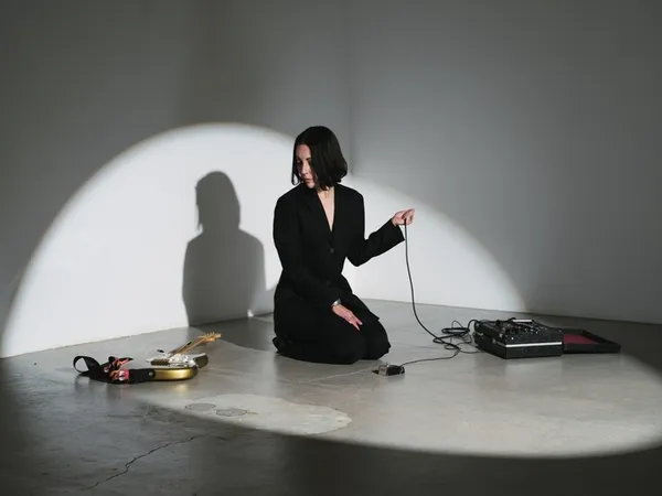 Lucrecia Dalt en concert