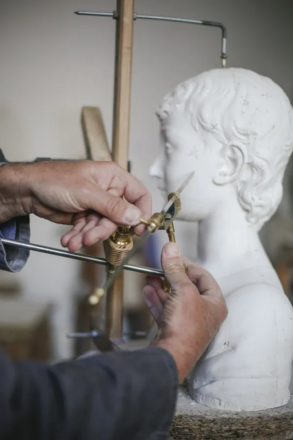 Exposition à la Bâtie d'Urfé - Mains du passé, merveilles d'aujourd'hui