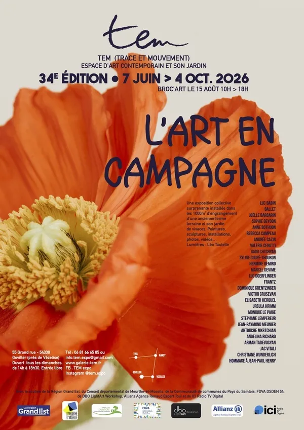 L'art en campagne : Visite d'une exposition collective d'art contemporain dans une ancienne ferme lorraine et son jardin