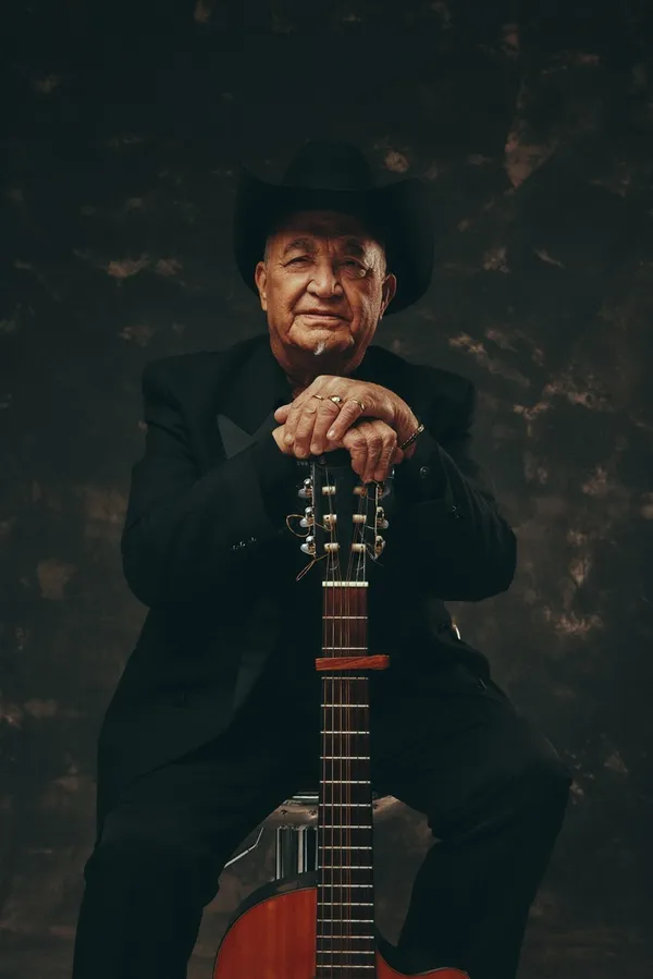 Eliades Ochoa