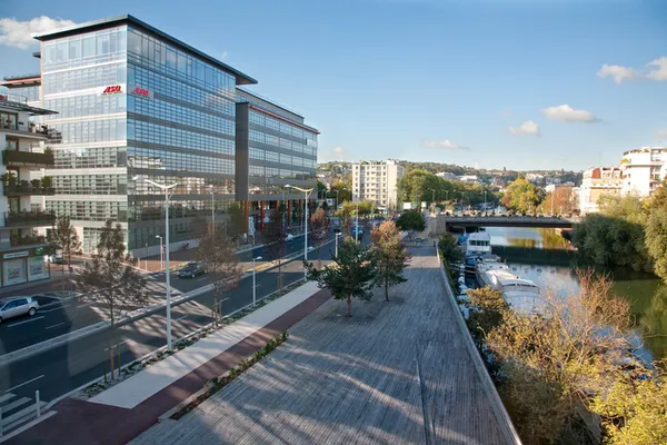 ISSY-VAL DE SEINE, MÉTAMORPHOSE D’UN QUARTIER D’AFFAIRES
