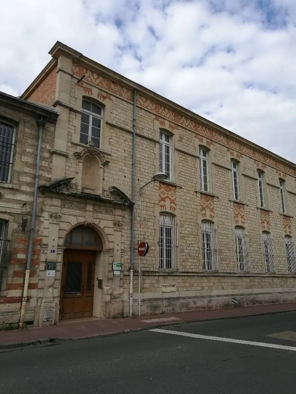L'ancien Hôpital et l'ancien tribunal : découvrez ce bâtiment à travers son histoire