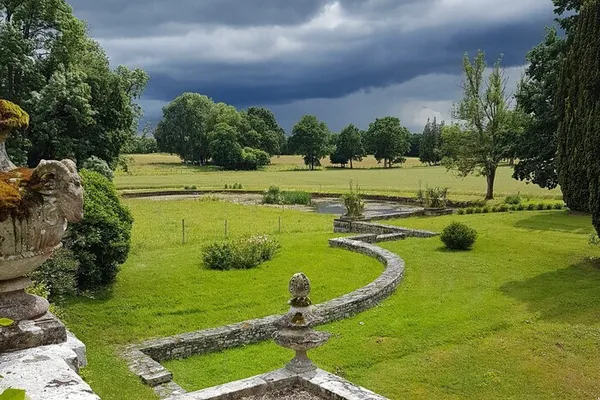 Vues et perspectives au Bois Cornillé, les fondements d’un parc de la Belle époque : visite avec la propriétaire