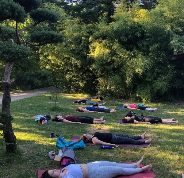 Estives 2026 – Séances de yoga par Éléphant Yoga Studio