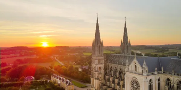 Démonstration : découverte du chantier et ateliers avec les artisans intervenant sur la restauration de la basilique