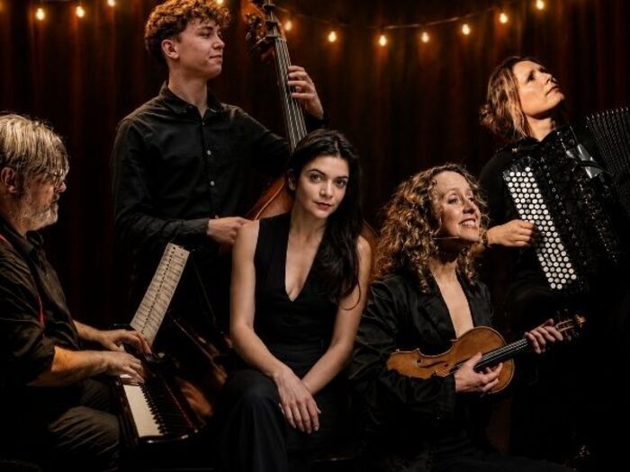 La Chanson fait son cabaret et Karaoké Live