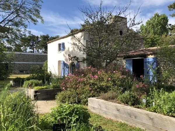 Visite libre et gratuite de la Maison éco-paysanne et de son jardin