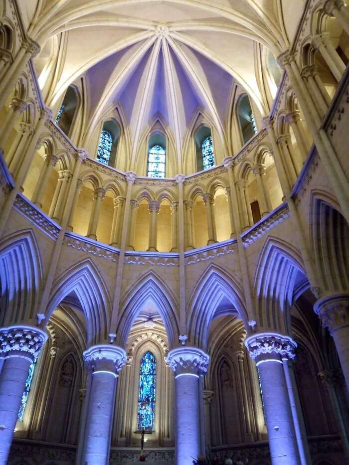 Lumières dans l'églie de Norrey