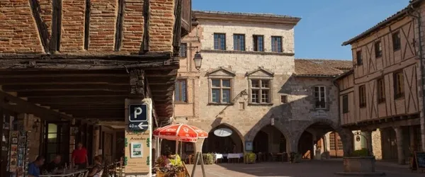 Castelnau la médiévale : enquête dans la cité de Dame Constance