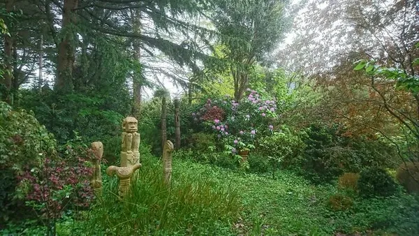 Visitez le Jardin/Galerie de Lumbini