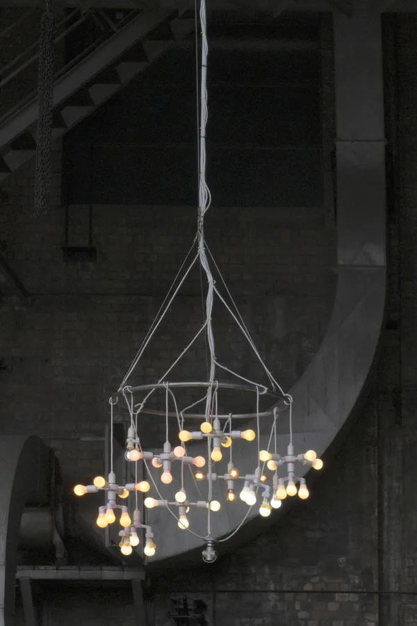 Trevor Yeung, "Jardin des neuf soleils"