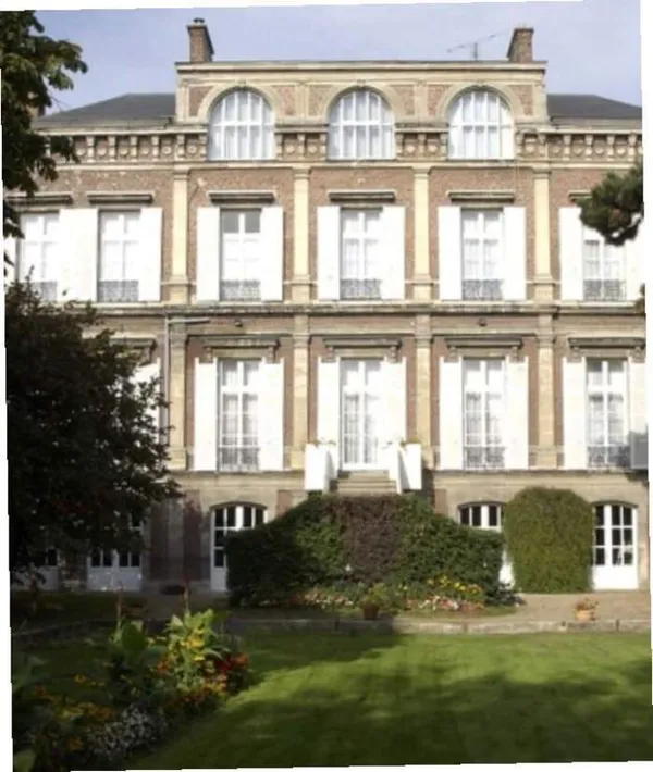 La Sous-Préfecture et son jardin