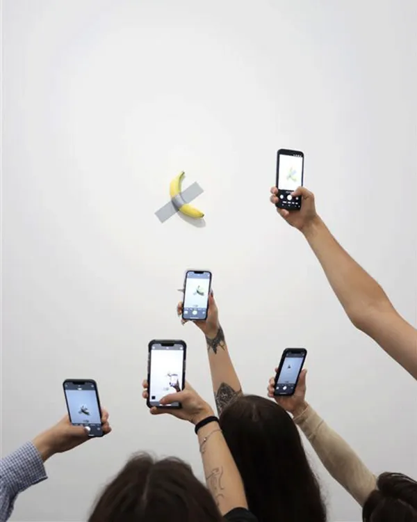 Dimanche sans fin. Maurizion Cattelan et la collection du Centre Pompidou