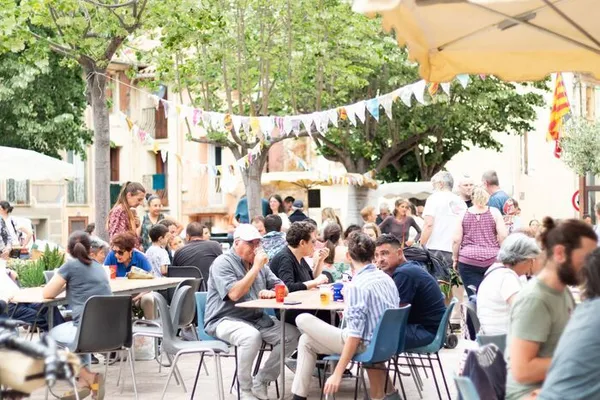 Les Mercredis de L'Aixada - MARCHE FESTIF - tous les mercredis du 27 mai au 26 août à partir de 18h - Cour de l'école - NEFIACH