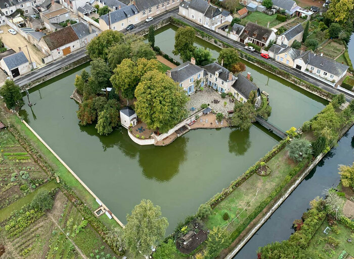 Visite guidée du site des Douves et de ses jardins