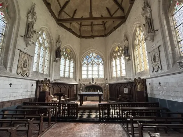 Visite de l'Eglise de la Trinité à Allery