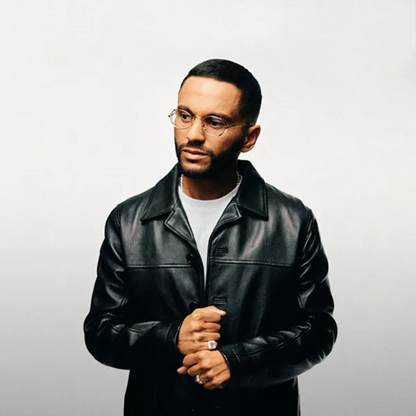 Malik Bentalha en spectacle à Bordeaux